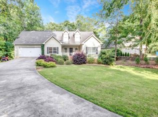 4 Sunrise Dr, Lavonia, GA 30553