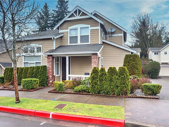 2nd image of 15146 NE 8th Pl
