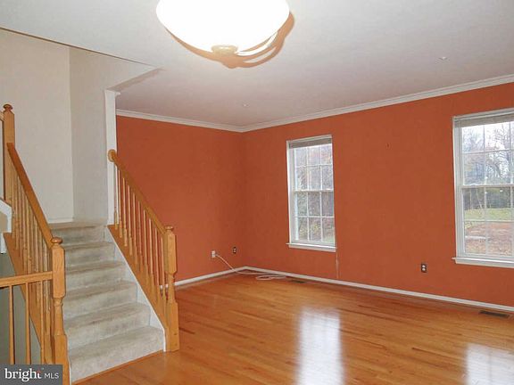 4th image of 8033 Brookmead Ct