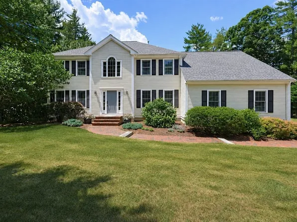 15 Applewood Rd, Norfolk, MA 02056