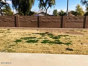 9911 N 95th Dr #B — Photo 16