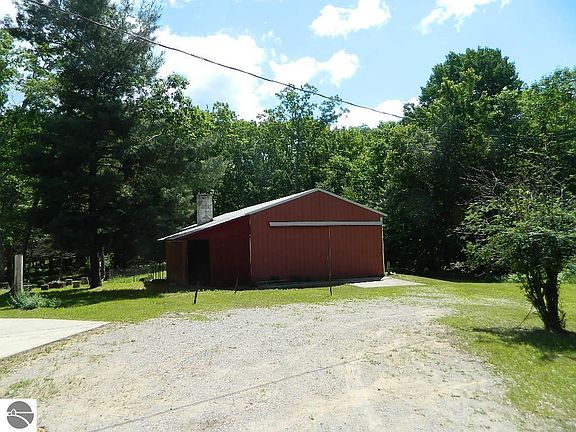 4th image of 5651 E Haskell Lake Rd