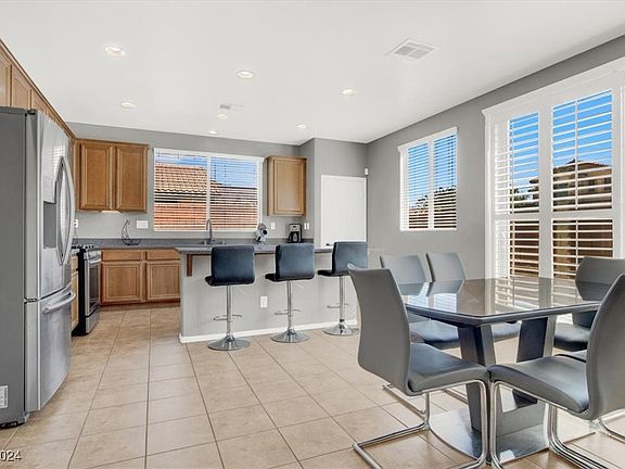 5th image of 4316 Desert Home Ave