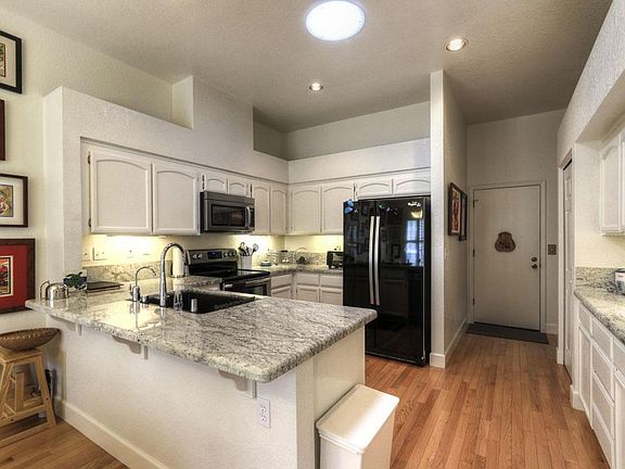 5th image of 7678 Helmsdale Dr