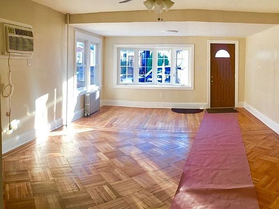 4th image of 6921 Nansen St