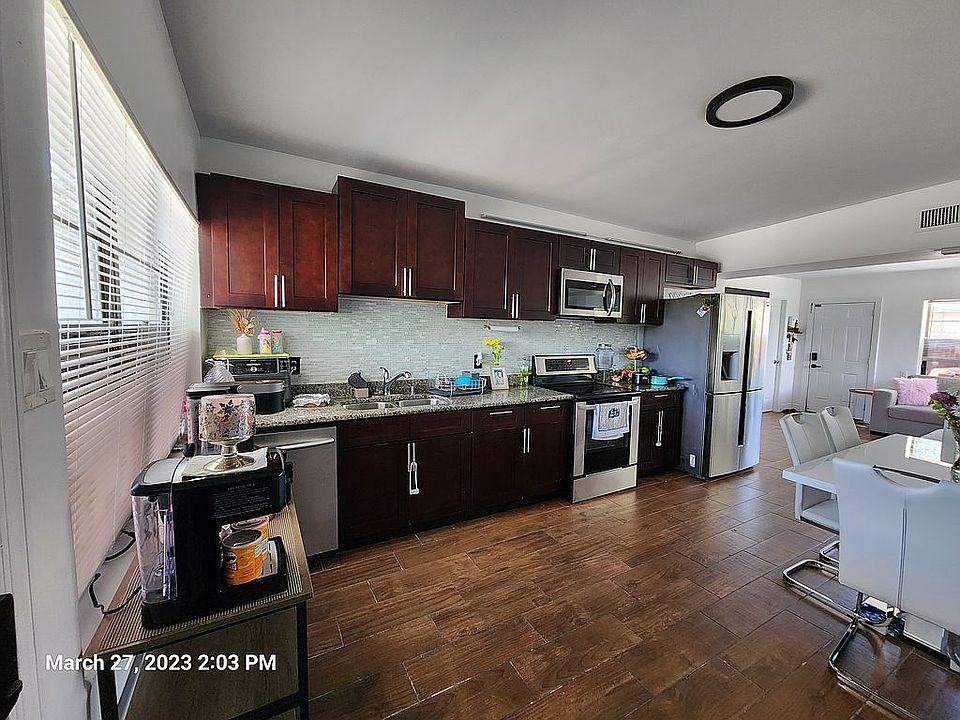 1st image of 3537 Mayflower Ln
