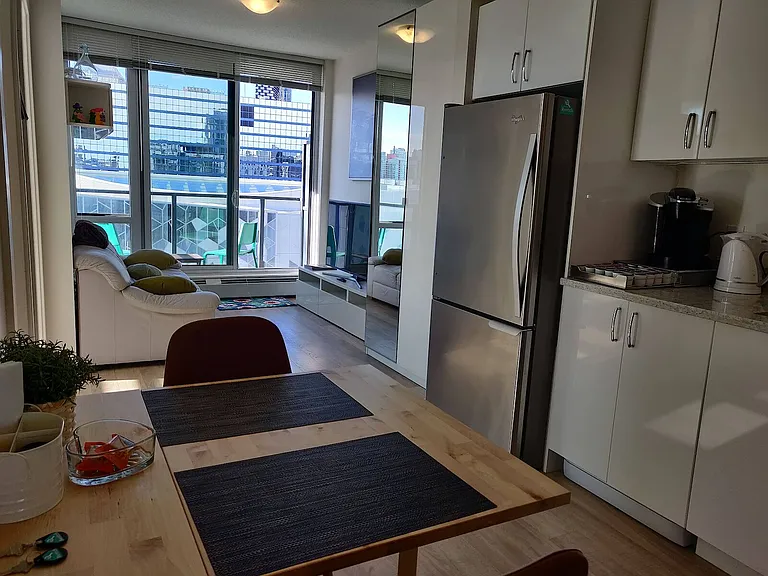 450 8th Ave SE #1001 — Photo 4