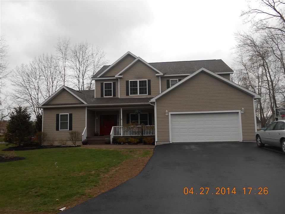 1st image of 2 Greenwood Dr