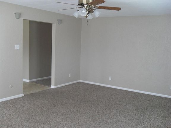 4th image of 2615 W Eugenie Ave