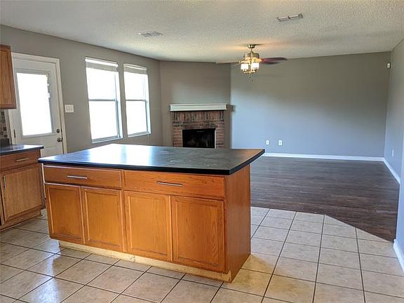 4th image of 704 Cedar Bluff Dr