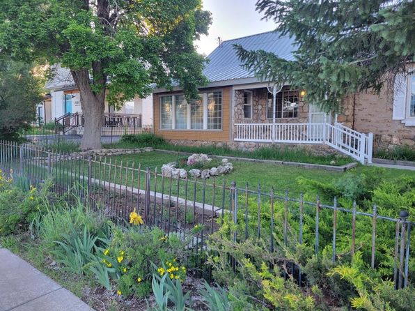 243 E Main St