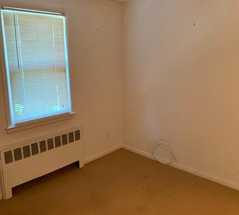 5th image of 139 Woodside Ave