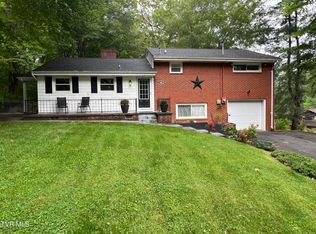 1700 Beech Dr, Johnson City, TN 37604