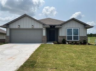 20714 Keystone Ln, Harrah, OK 73045