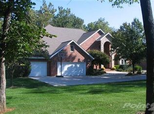 4115 E Emerald Ln, Springfield, MO 65809