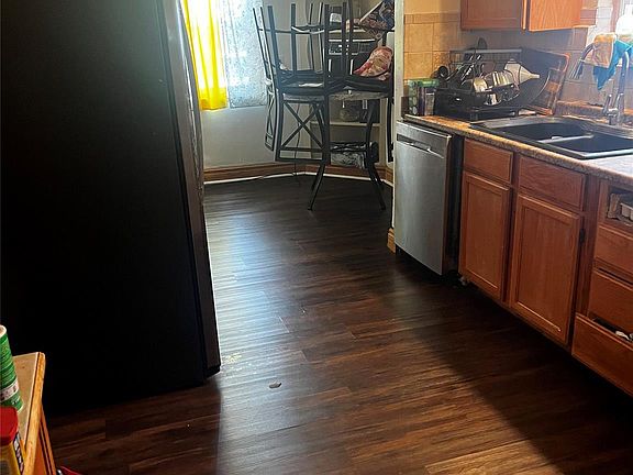 2nd image of 18684 Greenlawn St NW