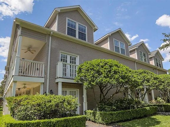 2nd image of 1621 Heights Blvd APT 14