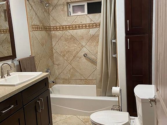 5th image of 555 E Dayman St #559
