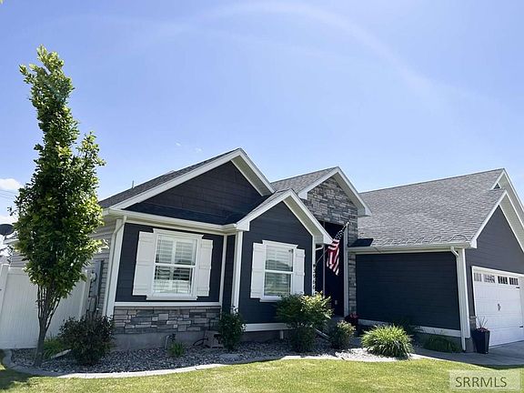 3rd image of 3966 Rocky Mountain Dr