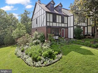 259 Chelmsford Ct, Sterling, VA 20165