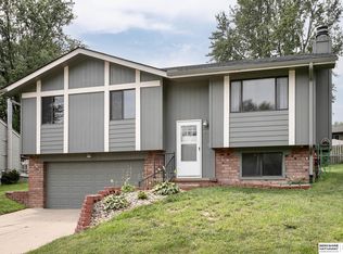 8709 Granville Pkwy, La Vista, NE 68128