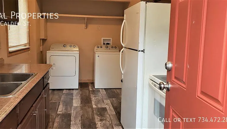 640 Calder St — Photo 5