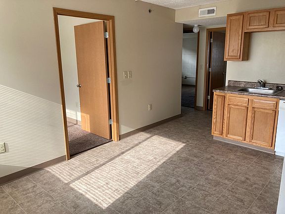 2nd image of 200 Morgan Oak St #207