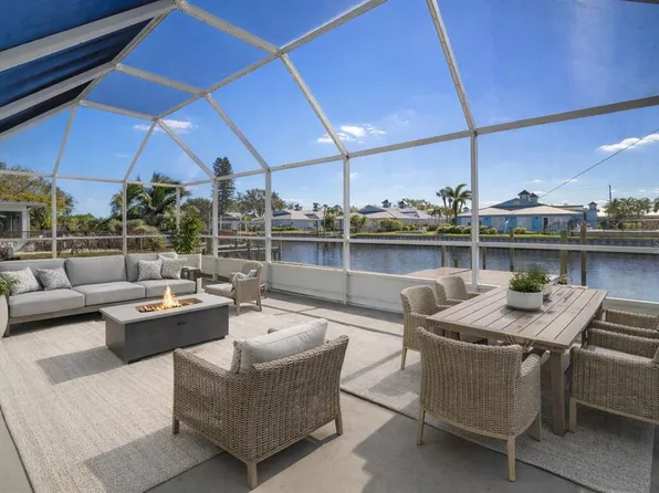 910 Spindle Palm Way, Apollo Beach, FL 33572