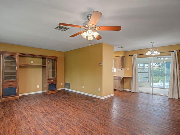 4th image of 326 Canyon DR N