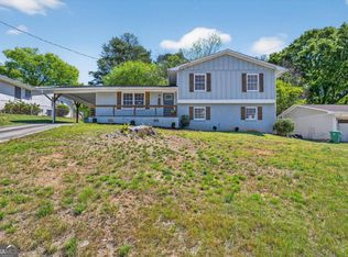 2380 Greenway Dr, Decatur, GA 30035