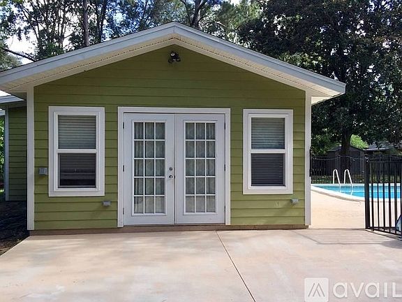 2nd image of 4115 NW 16th Blvd