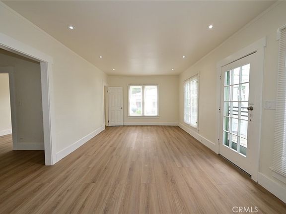 3rd image of 526 N Madison Ave