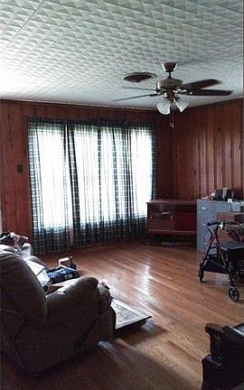 3rd image of 336 Evelyn St