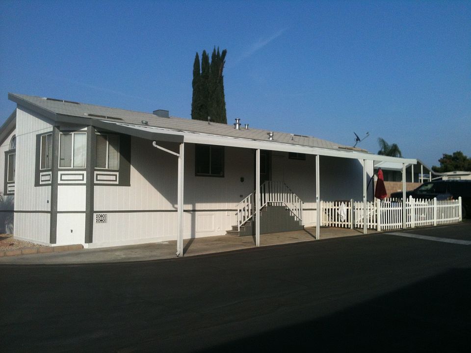 Car port and side door