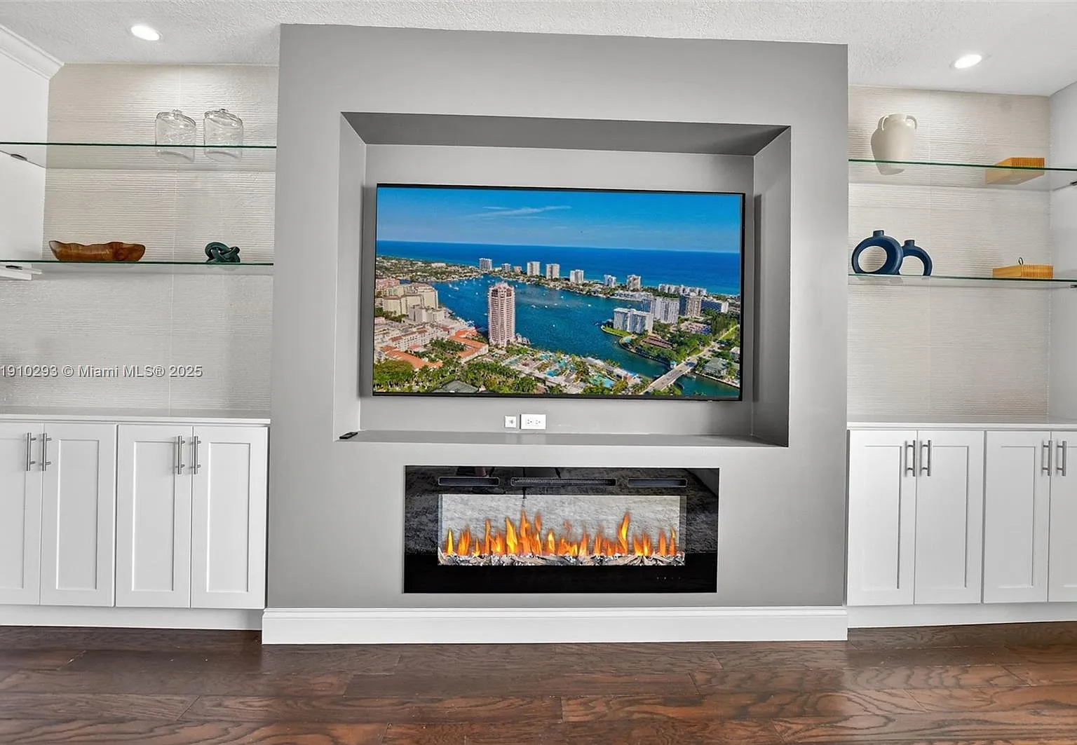 4 bed, 2152 sqft, $20,000 — Photo 3