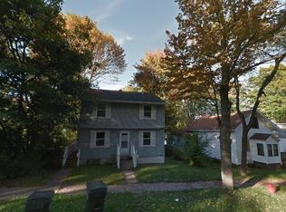 1088 Washington Ave APT 2, Muskegon, MI 49441