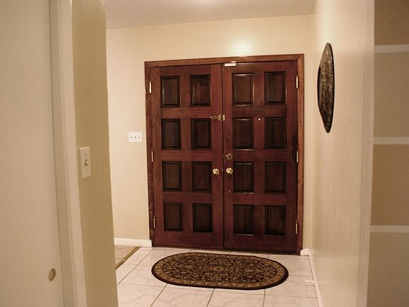 5th image of 7109 Woodfield Dr