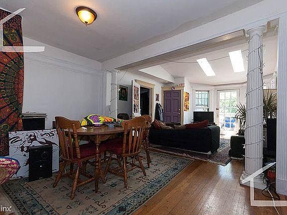 2nd image of 20 Selkirk Rd #2