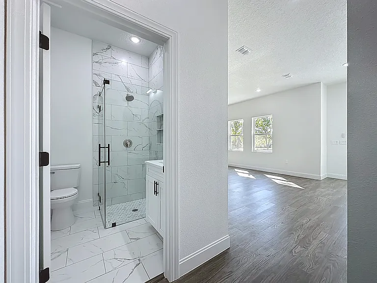 2121 Broad Water Dr — Photo 30
