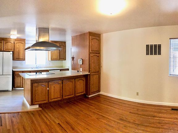4th image of 1140 Fairford Way