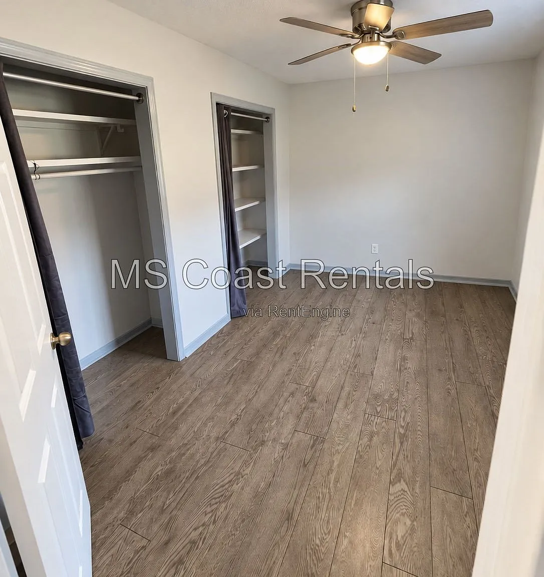 15061 Polk St — Photo 1