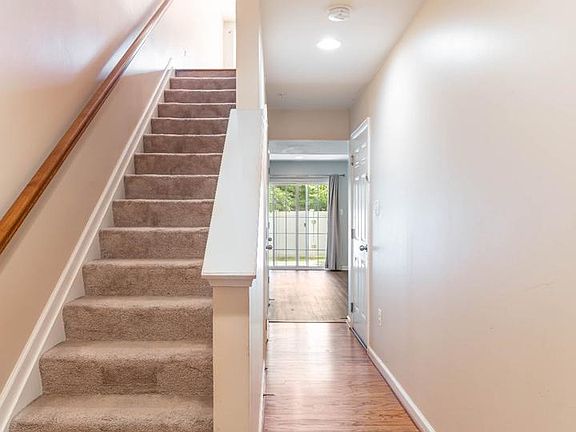 5th image of 7427 Willow View Ln