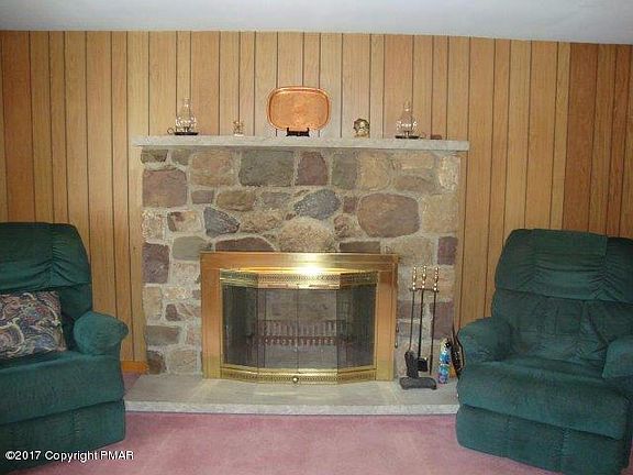 2nd image of 172 N Lane St