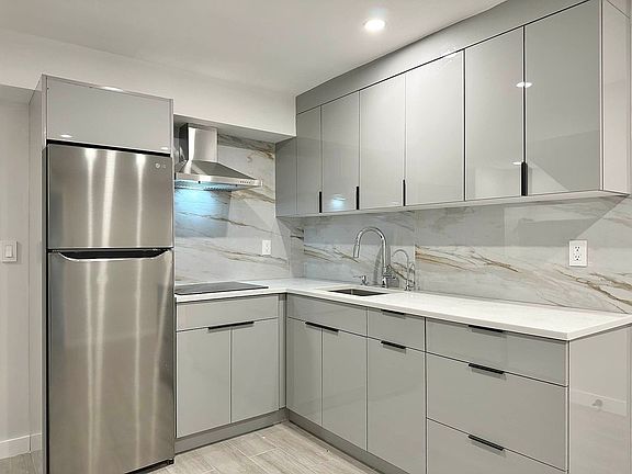 4th image of 45-42 43rd St #G