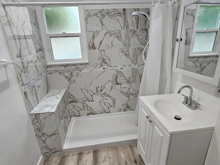1207 S Fairfax Ave #1 — Photo 7