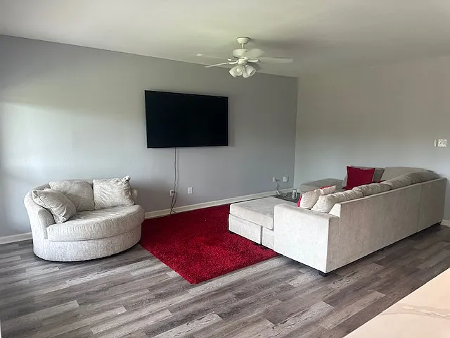 2129 Cranberry Ct — Photo 5
