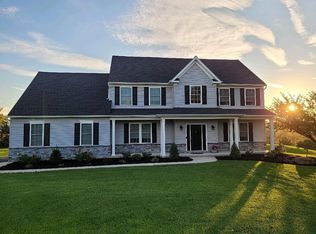 5208 Hoffman Dr S, Schnecksville, PA 18078