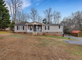 138 N Packs Mountain Rd, Taylors, SC 29687