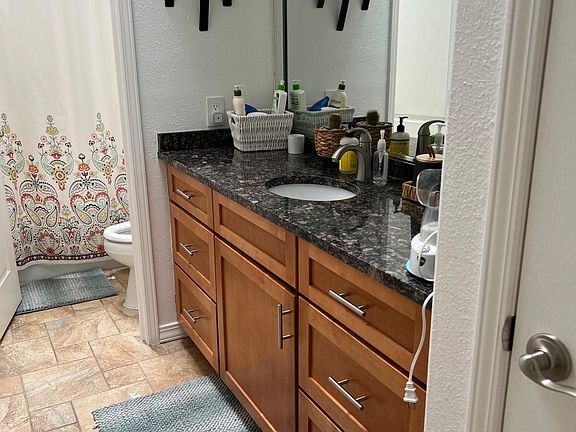 4th image of 8400 Petaluma Dr NE