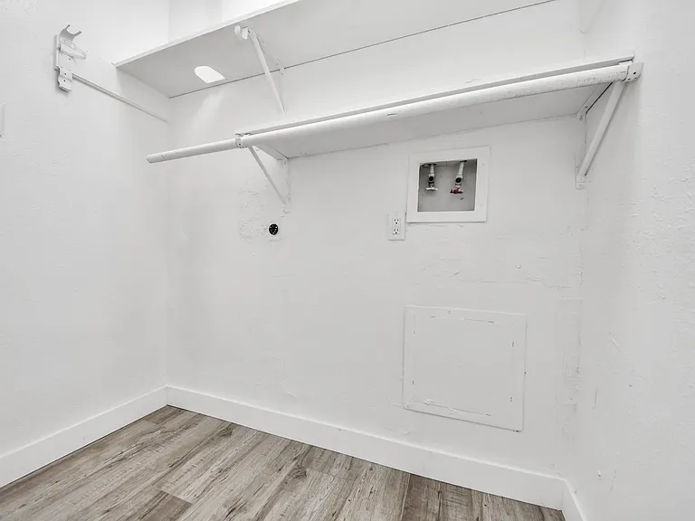 11627 Bowlan Ln — Photo 8